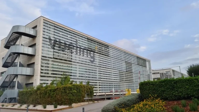 vueling headquarters