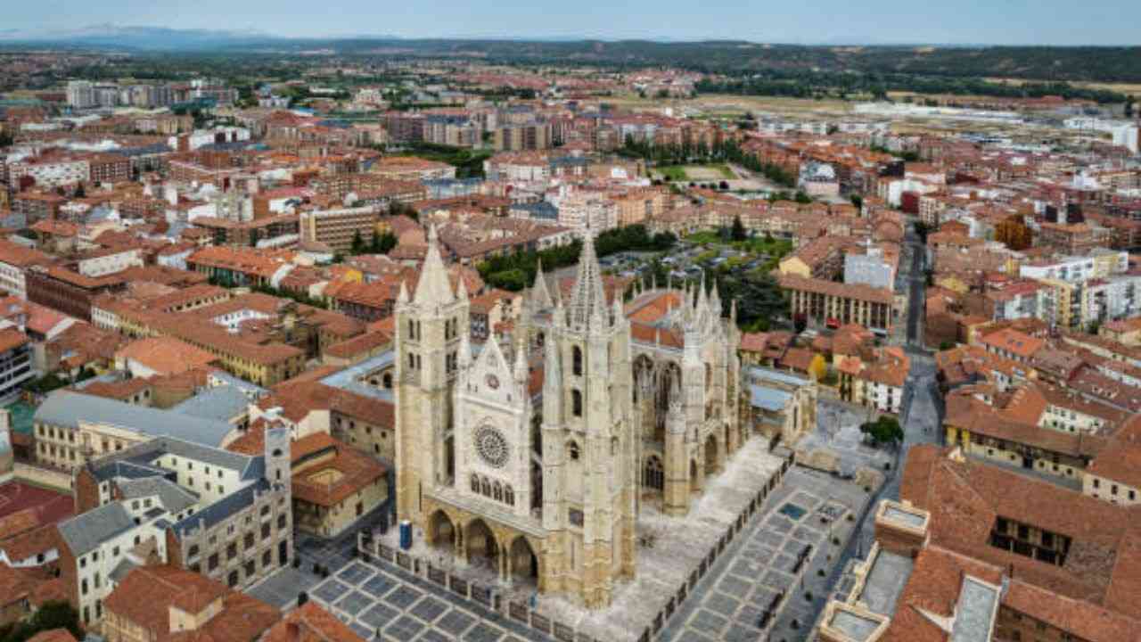 Leon