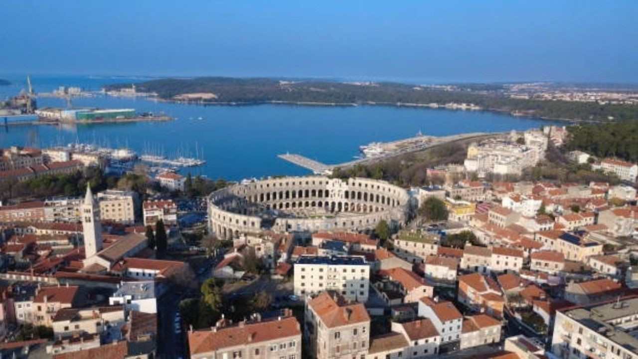 Pula